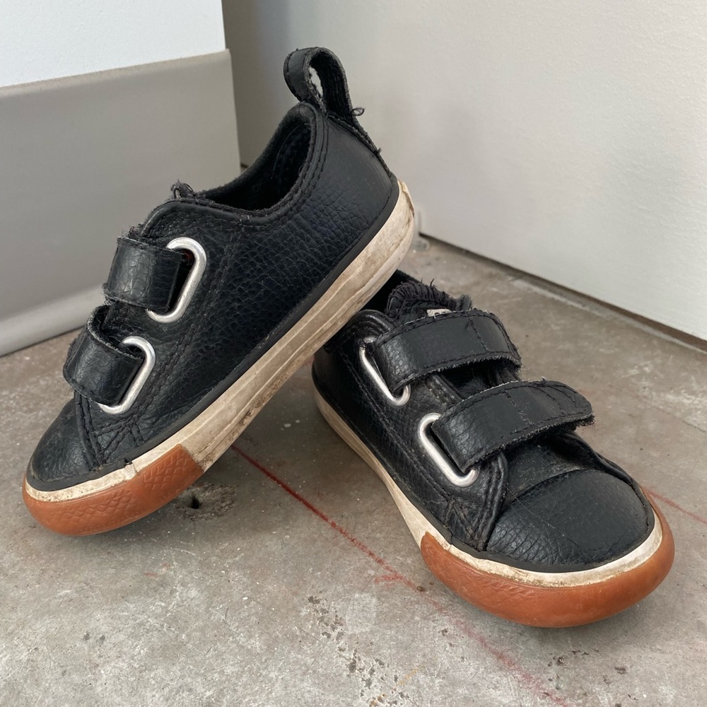 Converse all star leather Velcro sneaker